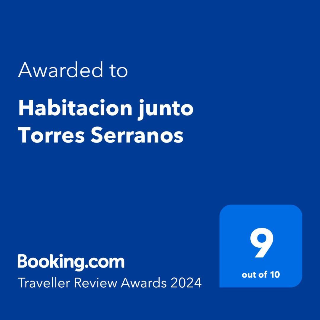 Habitacion Junto Torres Serranos Valencia Exterior photo